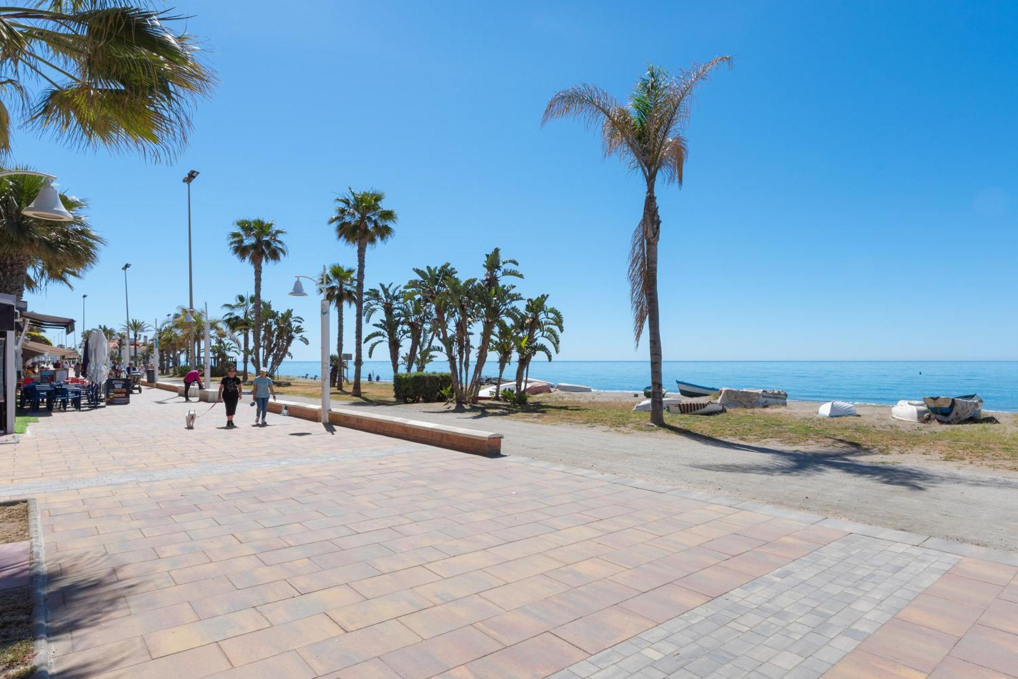 Wintowinrentals 1ª Linea De Playa, Parking Y Wifi Rincon de la Victoria Exterior photo
